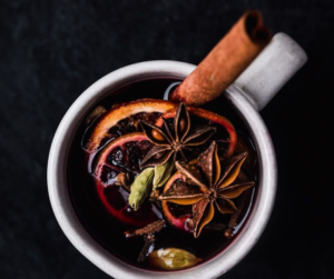 Rượu vang đỏ uống với món gì