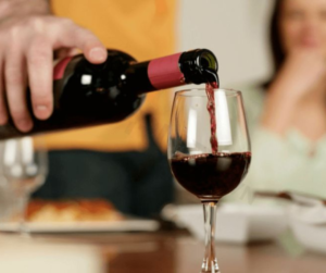 Rượu vang để được bao lâu sau khi mở nắp